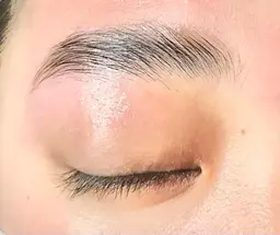 新規のみ⭐️ハリウッドブロウリフト（ワックス脱毛付）➕まつ毛根本立ち上げパーマ⭐️予約完了後アプリメッセージ返信必須⭐️