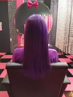 1回ブリーチ+全体原色派手髪カラーバター