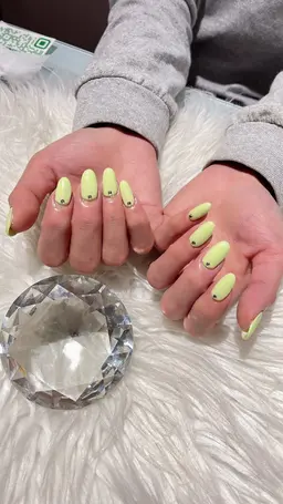 【オフ有】ジェル🌟ワンカラー/ラメグラ(指名料込)コース料金¥4980+指名料¥880※パーツ別途料金