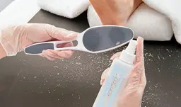 フットケアコース＋スクラブ👣【フットバス＋ファイリング＋足裏の角質ケア＋マッサージ】足裏の角質を取り除き、なめらかに✨