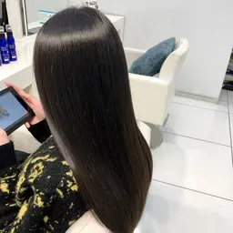 【扱いやすい自然な前髪ストレートに♪】前髪縮毛矯正＋カット＋オッジィオットトリートメント