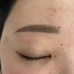 .⋆𝜗𝜚眉毛ワックス