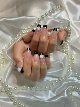 【HAND】オフなし⭐️フレンチネイル(ナチュラルベースカラー込み)