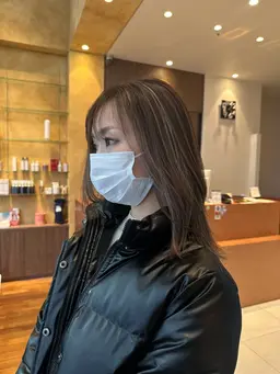 🖤3/10🖤17:00~🈳有り!カット➕ハイライト 🤍白髪ぼかしハイライト🤍 可※口コミ必須になります