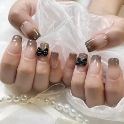 【新規】ラメグラデーションネイル⭐️※パーツ別途料金