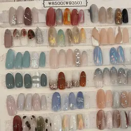 オフあり✨️毎月変わる‼️定額キャンペーン🌈(パラジェル変更🆗)フィルイン施術可能❣️カラー・配置チェンジ無料🉑