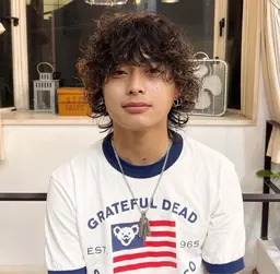 【⚜️メンズ人気no.1⚜️】骨格補正カット＋ダメージレスケアパーマ→17350円