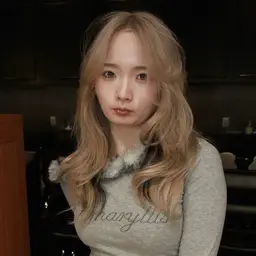 【平日限定】レイヤーカット＋艶カラー＋高保湿TR 〔レイヤー/ハッシュカット／顔周りレイヤー/ボブレイヤー〕