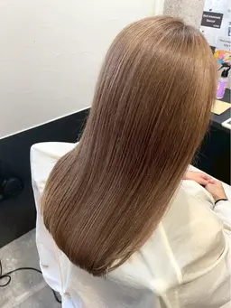 ツヤツヤ透明感カラー✨＋柔らかリッチトリートメント⭐️