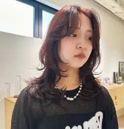 レイヤーカット 量感整えるだけでも可能です〇19時半​〜​のご予約の方のみ