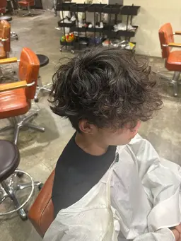 【ラフにカッコよく決まる】メンズ海外風パーマ🇺🇸