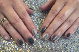 デビューネイリスト施術🎀価格重視✨️マグネットorフラッシュネイル ワンカラー✨️(オフなし)