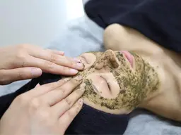 特別価格‼️【肌再生•自分史上最高の美肌】REVI の再生因子で細胞の再生•修復•改善🙆🏼♀️スペシャルコース💎