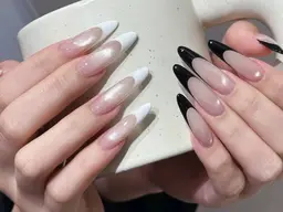 💖「大人气」マグネット × フレンチ ネイル ✨