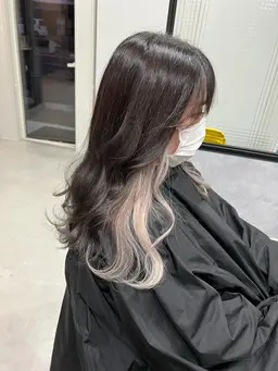 ホワイトイヤリングカラー