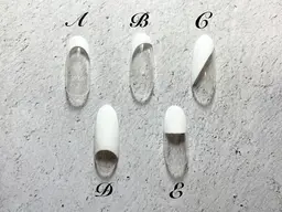 NEW STAFF施術♪【ハンド】フレンチネイル　(クリアベース) ¥4500