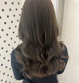 アイロン巻き♥ 木曜日のみ18時以降不可×