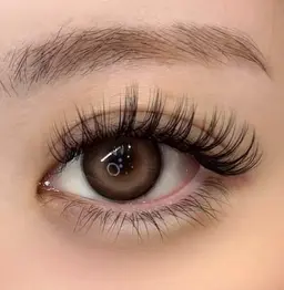 ボリュームラッシュ🤍80束 [3D​〜​5D] （アップワードラッシュ追加は¥1100✨）