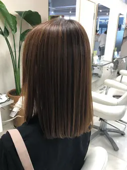 🌼【広がる髪に縮毛矯正✩.*˚】＋【サラツヤトリートメント】綺麗な髪で扱いやすく(*´﹀`*)