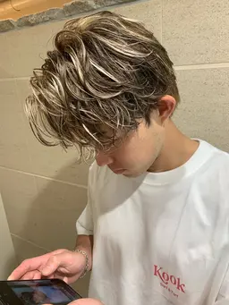 🌻『メンズイメチェン３点セット』カット➕ハイライト⚡️➕パーマ 13200