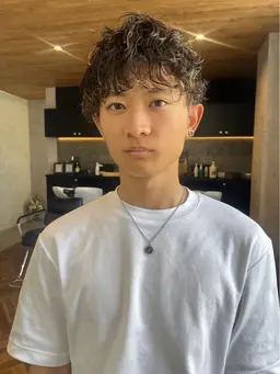 メンズカット＋スパイラルパーマ＋トリートメント