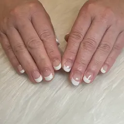 【自店・他店オフ無料】フレンチ🫧甘皮ケア込み