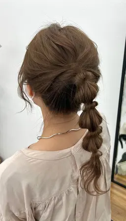 ヘアセット（コテ巻きスタイル、編みおろしなどアレンジスタイル）