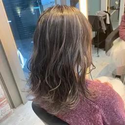 🌟【外国人風】ハイライトカラー＆極上トリートメント🌟