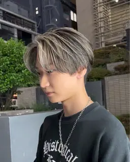 カット➕ブリーチ➕ローライト