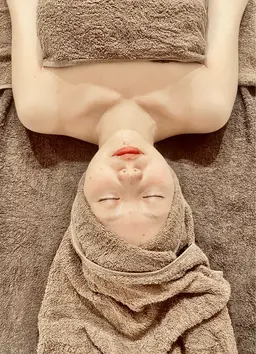 ベッドマッサージ＋フェイシャルエステ