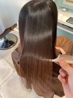 広がる髪、うねりにナチュラル矯正16000