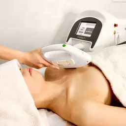 【バストアップ】背中もスッキリ❣️ふわふわバストケア✨初回半額🌟