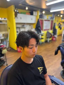 💈ミニモ限定価格💈　　　　　　　　　　　　　　　　　　　ツーブロックスタイル＋シャンプー、セット