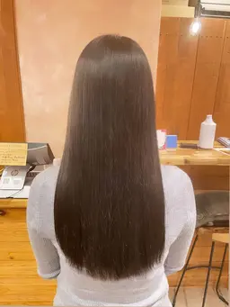 【冬の艶髪へ】カット+うるつやストレートパーマ