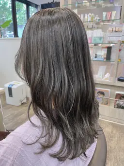 ハイライトカラー＋ケアブリーチ