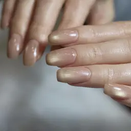 【定番人気】マグネットネイル×美フォルム仕上げ 5700円(自爪育成ケア・オフ+1100円)