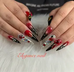 「オフ無し」チップで10本長さ出し(ジェルで＋600円)＋やり放題、つけ放題