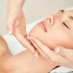 【鍼なしオールハンド💆】背中オイルマッサージ&小顔リンパ👼60分