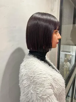 髪のダメージを極限に抑えた酸性ストレート＋美容業界最高峰Xトリートメント