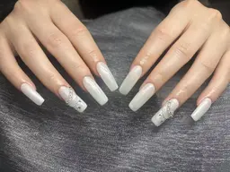 🌟チップ長さだしワンカラー＋　アート2本orパーツ2個🌟￥6999