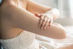 二の腕スッキリ　キャビテーション＋ラジオ波+EMS&吸引　華奢見え◎