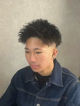 [セットの立体感🆙]カット+パーマ(ツイスト、ツイストスパイラル、ピンパーマ)