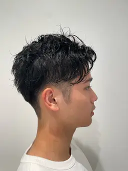 朝のスタイリングを楽に❗️                               メンズカット➕パーマ