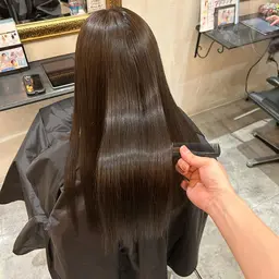【最高峰の艶感を💫】カット➕りんご幹細胞トリートメント［酸熱トリートメント］