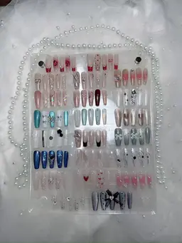 チップ長さだし仕込みワンホン定額ネイル