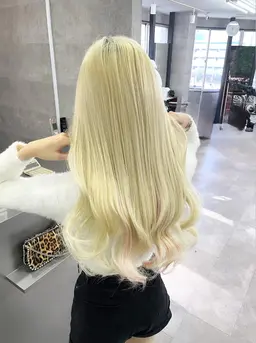 ブリーチ（リタッチ）＋プラチナシールエクステ60枚（52cm） ￥20,000