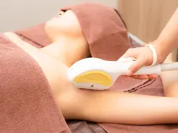 ワキ6回orうなじ脱毛🌸脱毛初心者の方オススメ🌸毛穴レス美肌をゲット✨最新機器なのでほぼ痛み無し🎵