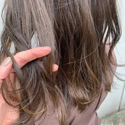 【人気no.2💭❄️】透けカラーで柔らかい印象に🍂透明感イルミナカラー+色持ちトリートメント🍂