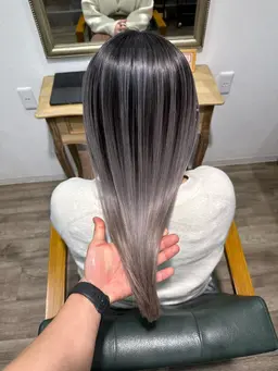 ケアブリーチバレイヤージュ＋トリートメント（エフェクトブリーチ使用）