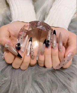 持ち込みデザイン♡ストーン付け放題💎パーツ持ち込み無料🎶